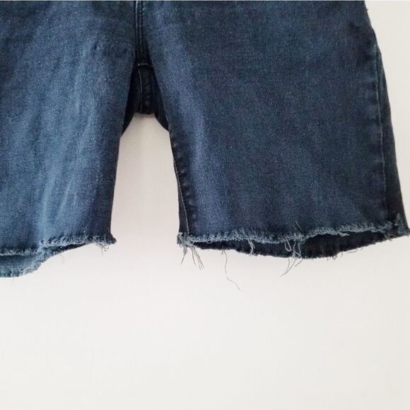 BDG cut off shorts raw hem dark denim wash - Picture 3 of 6